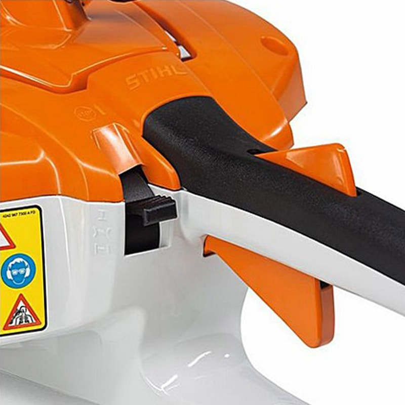 STIHL HS 82 T 30″ Petrol Hedge trimmer.