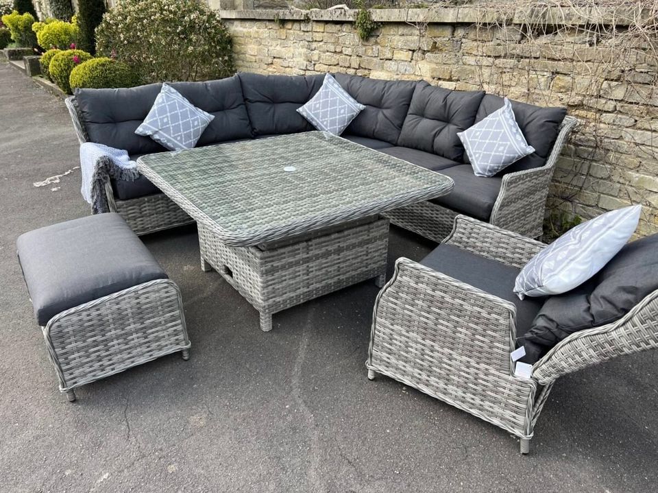 Rattan Garden Furniture premium Large corner sofa set.